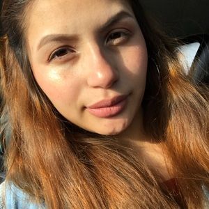 Meet your Posher, Carla ivon